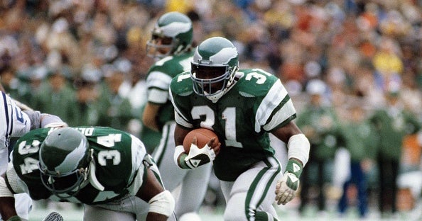 Dorsett tony yard run touchdown Eagles need to bring back 1980s throwback uniforms for NFL 100