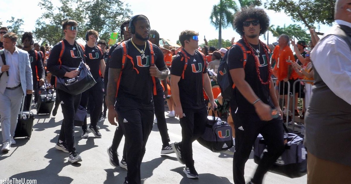 VIDEO No. 6 Miami Hurricanes arrive at Hard Rock Stadium to face