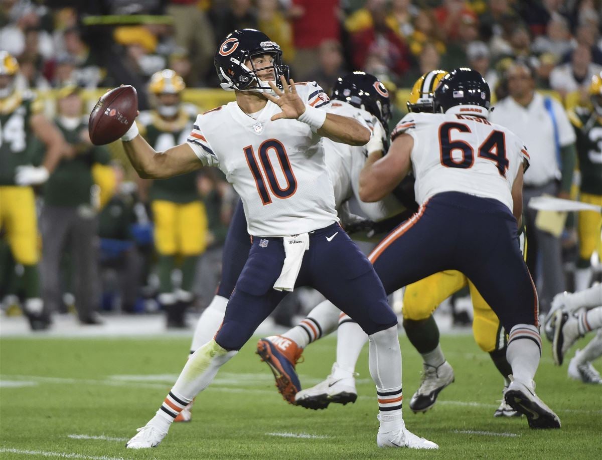 Chicago Bears linebacker Khalil Mack (52) chases Seattle Seahawks  quarterback Russell Wilson (3) during the second half of an NFL football  game Monday, Sept. 17, 2018, in Chicago. (AP Photo/Nam Y. …