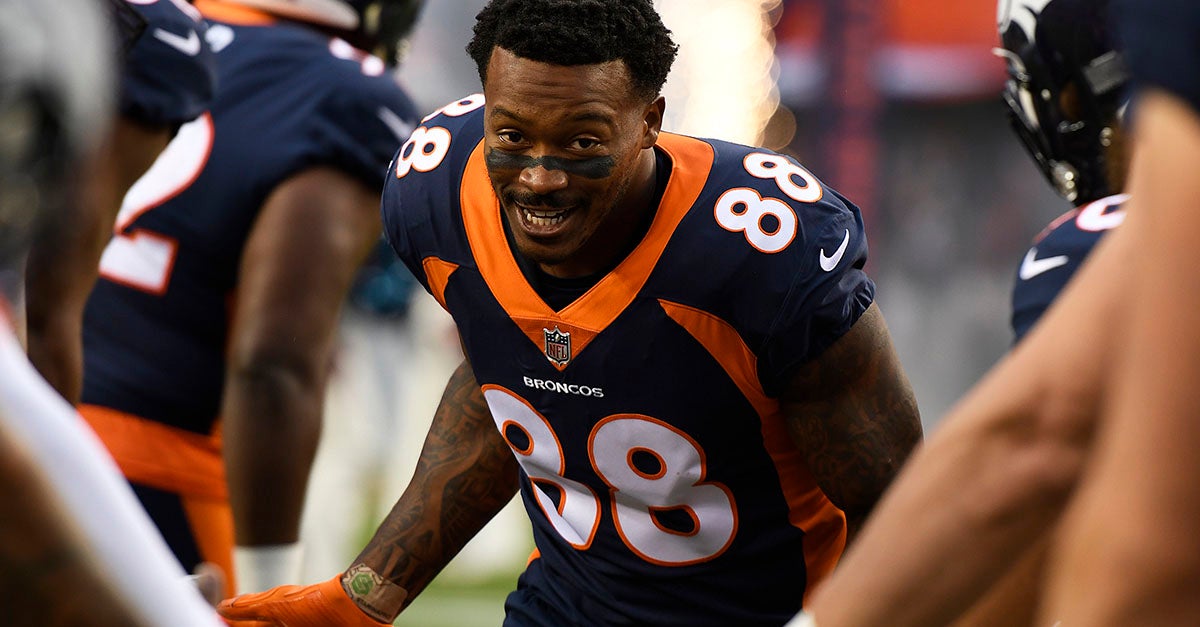 Demaryius Thomas shares wisdom with Georgia Tech receivers