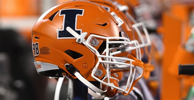 CHAMPAIGN, IL - SEPTEMBER 16: Illinois Fighting Illini Wide