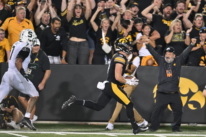 Devan Kennedy Commits to Iowa Football - Sports Illustrated Iowa Hawkeyes  News, Analysis and More