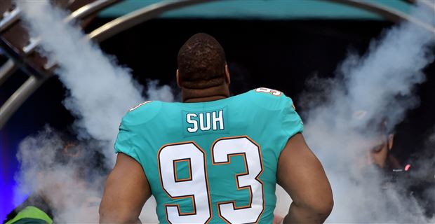 Ndamukong Suh to wear No. 93 for Rams