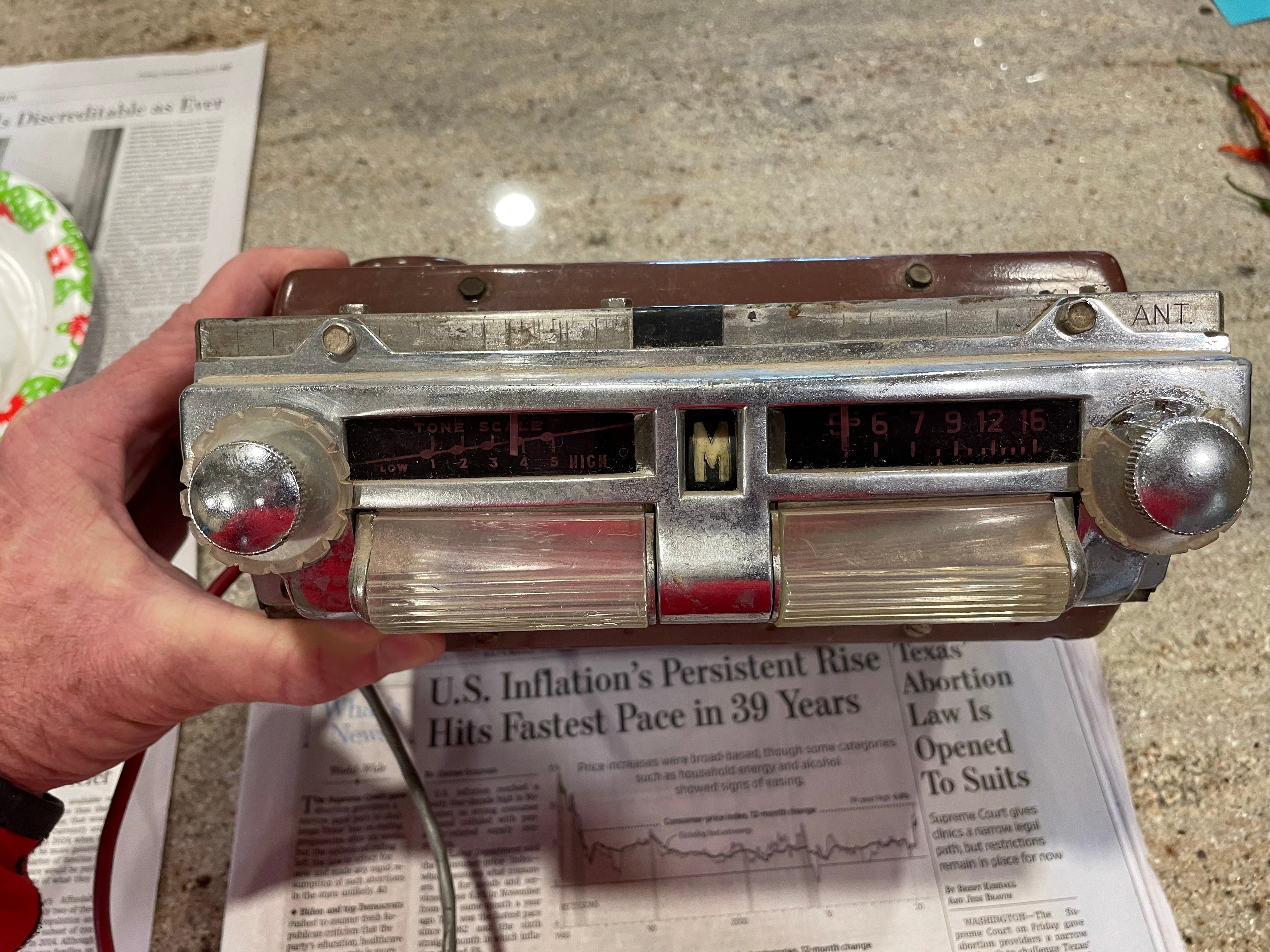 Ford Zenith 6MF780 Car Radio - 1940s Vintage