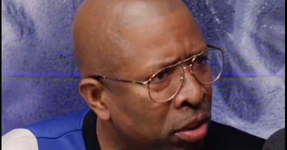 Kenny Smith Shares Touching, Must-Hear Dean Smith Story Kenny Smith Shares Touching, Must-Hear Dean Smith Story