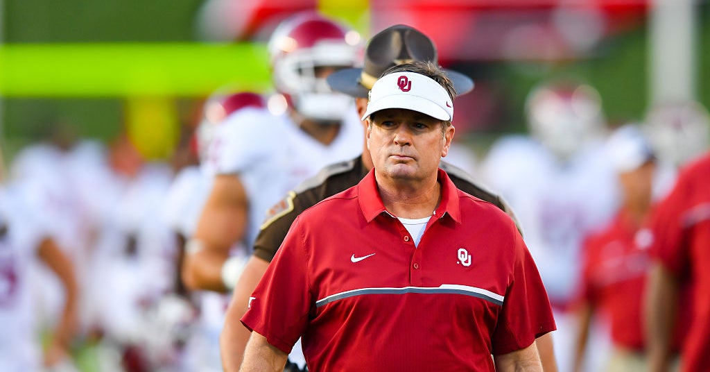 Bob Stoops tells story of why he hired Mike Leach as an assistant when he arrived at Oklahoma 