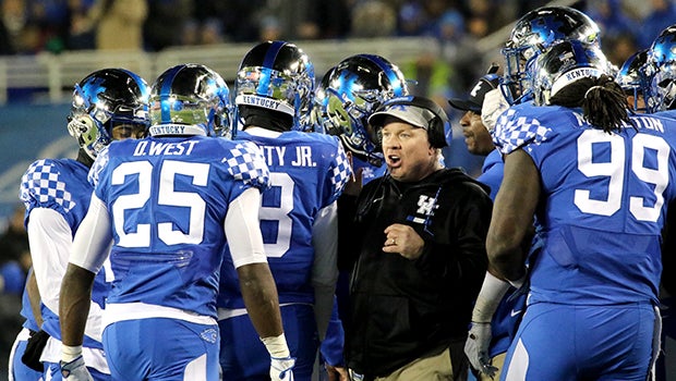 Kentucky RB A.J. Rose brings law and order to the football field