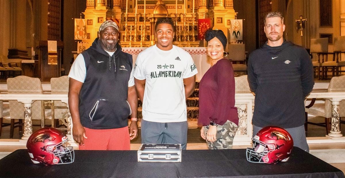 Josiah Trotter, son of Eagles Hall of Famer, commits to play football at  West Virginia – The Morning Call