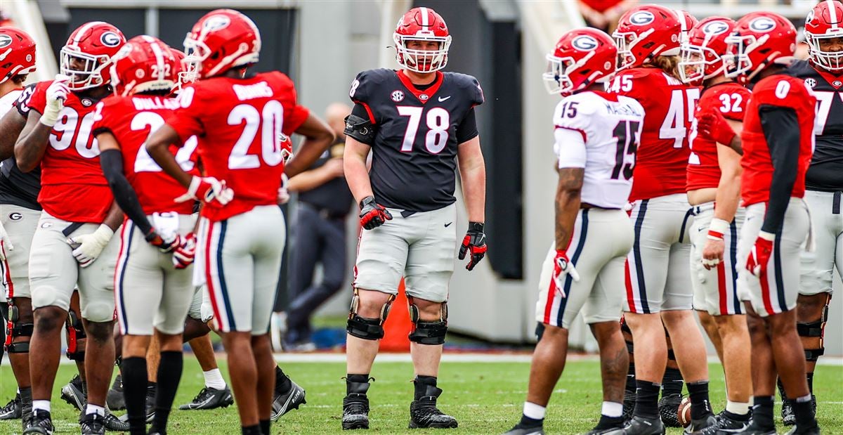 offensive lineman Chad Lindberg enters transfer portal