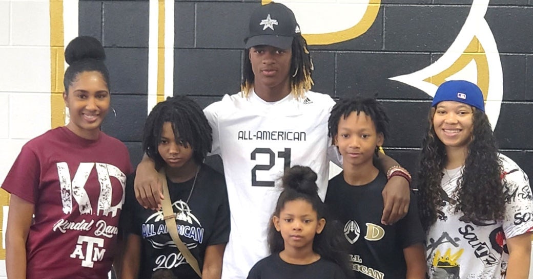 Texas A&M commit Kendal Daniels honored as an All-American