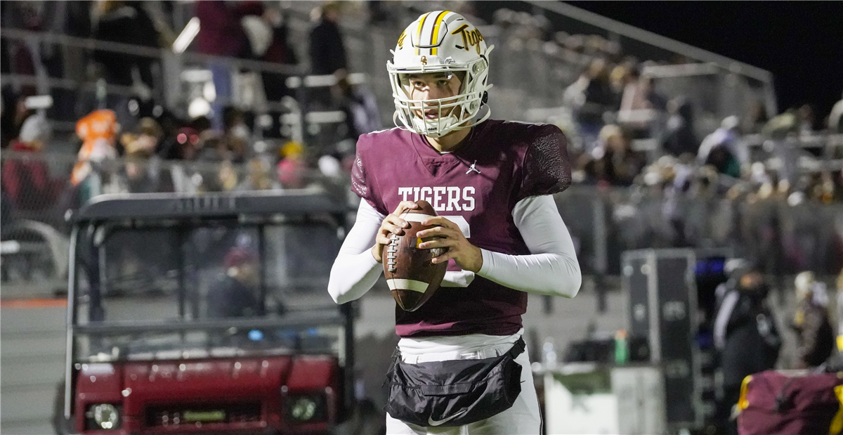 Get To Know: Oregon QB signee Austin Novosad - Vimarsana News