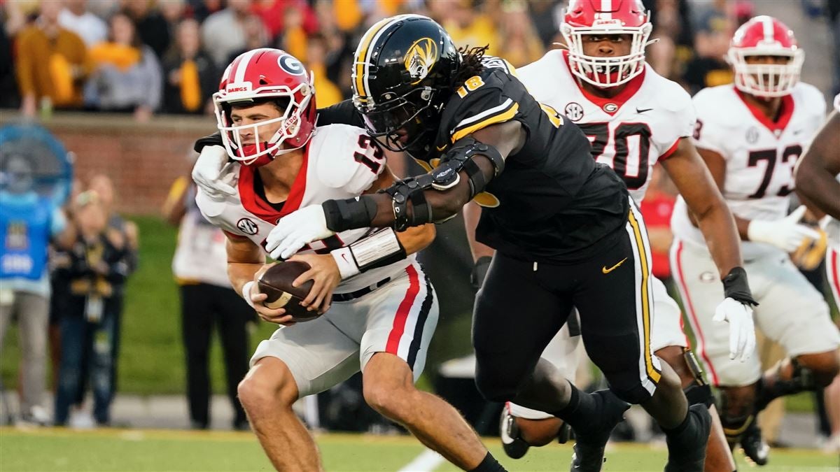 Arkansas lands major transfer addition Trajan Jeffcoat - Vimarsana News