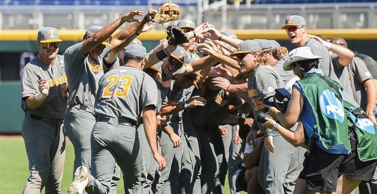 Vols comeback to win 6-4 over Stanford in College World Series