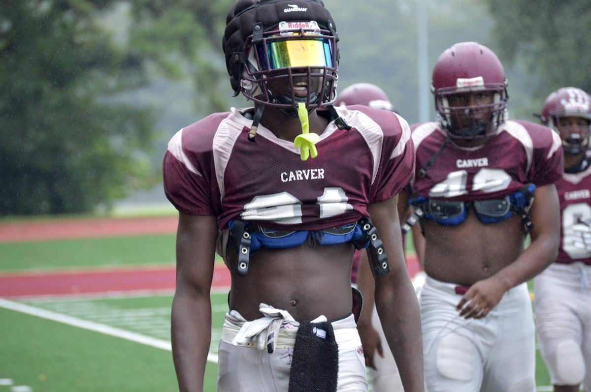 HE WAS A SAVAGE IN HIGHSCHOOL !! HE MADE EVERY HIT COUNT !! SMOKE MONDAY  CARVER HIGHLIGHTS 