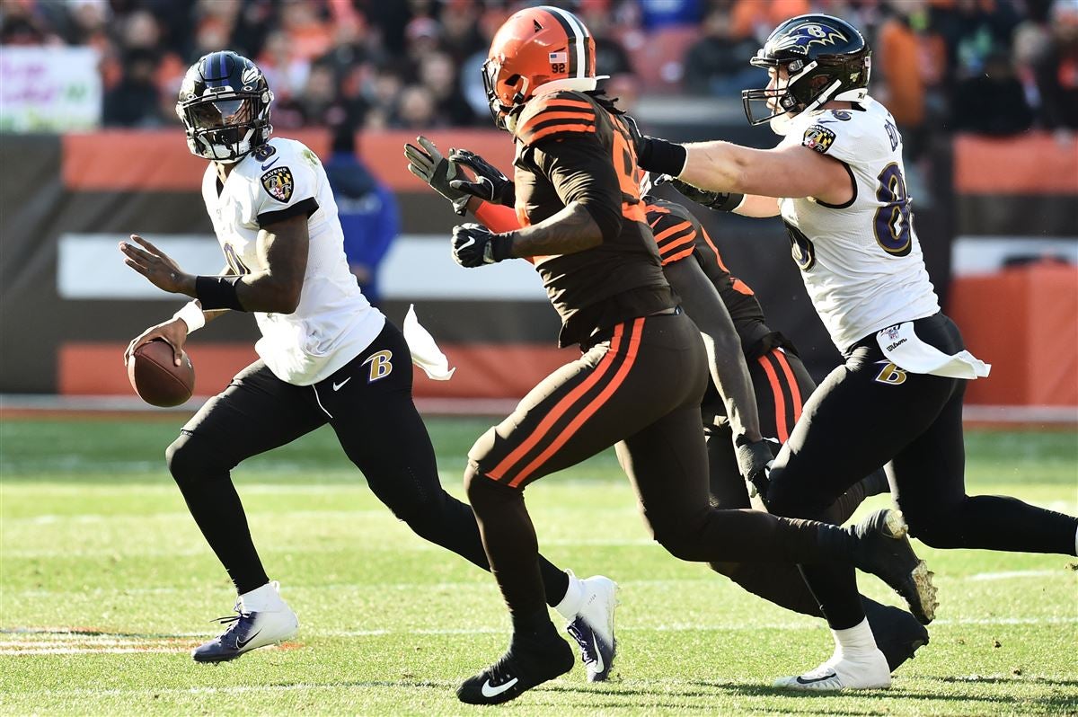 Cleveland Browns Burn Accident: Injured Deshaun Watson Joined by David  Njoku: Baltimore Ravens NFL Tracker - Sports Illustrated Baltimore Ravens  News, Analysis and More