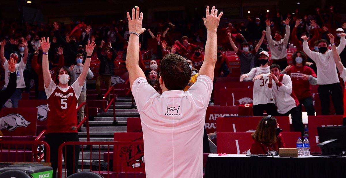 Hawg Hoops Live: Razorbacks take bite out of Gators, Aggies up next