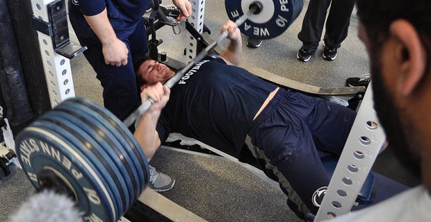 Mike Hull Records 30 Reps On Bench Press At Lift For Life