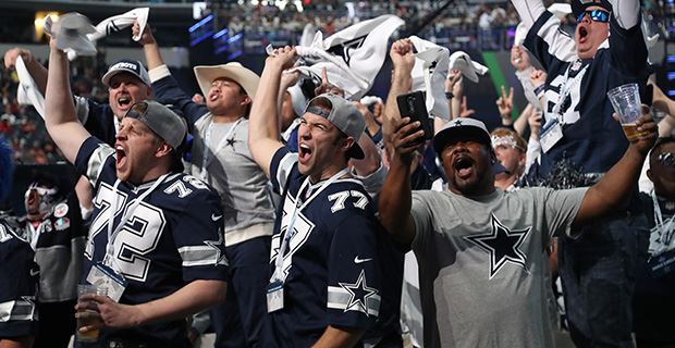 George Hanbury Kan ignoreres klar Dallas Cowboys ranked as NFL's best fan base