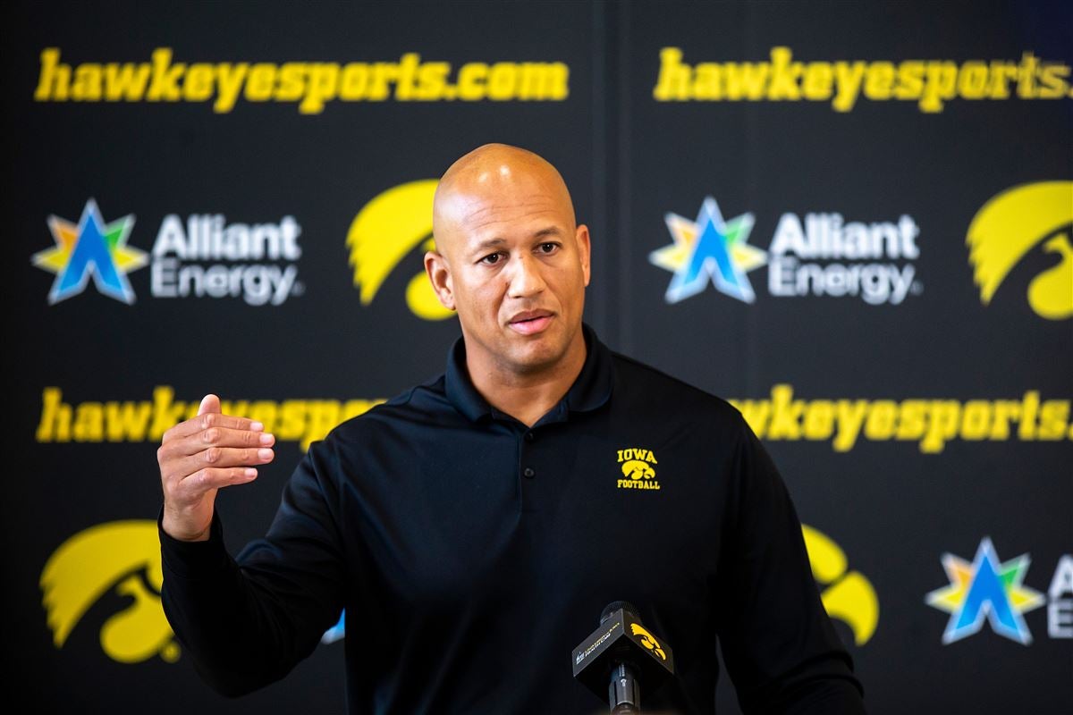 Iowa Football: LeVar Woods on Hawkeye special teams during bye week