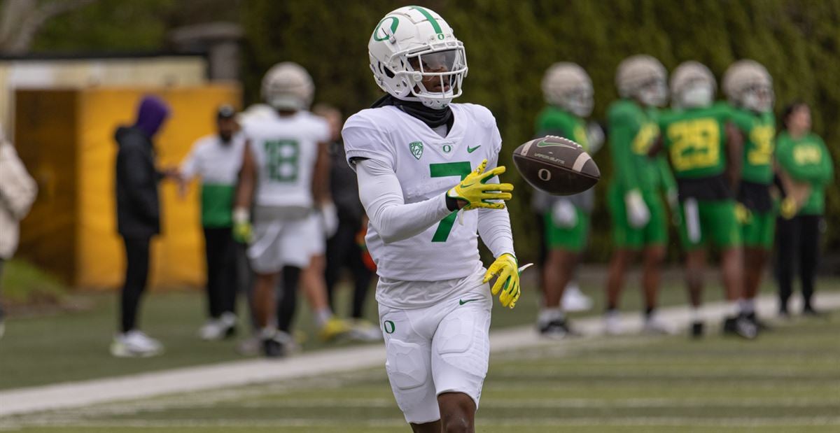 Evan Stewart makes strong impression during his first week of Oregon  practice