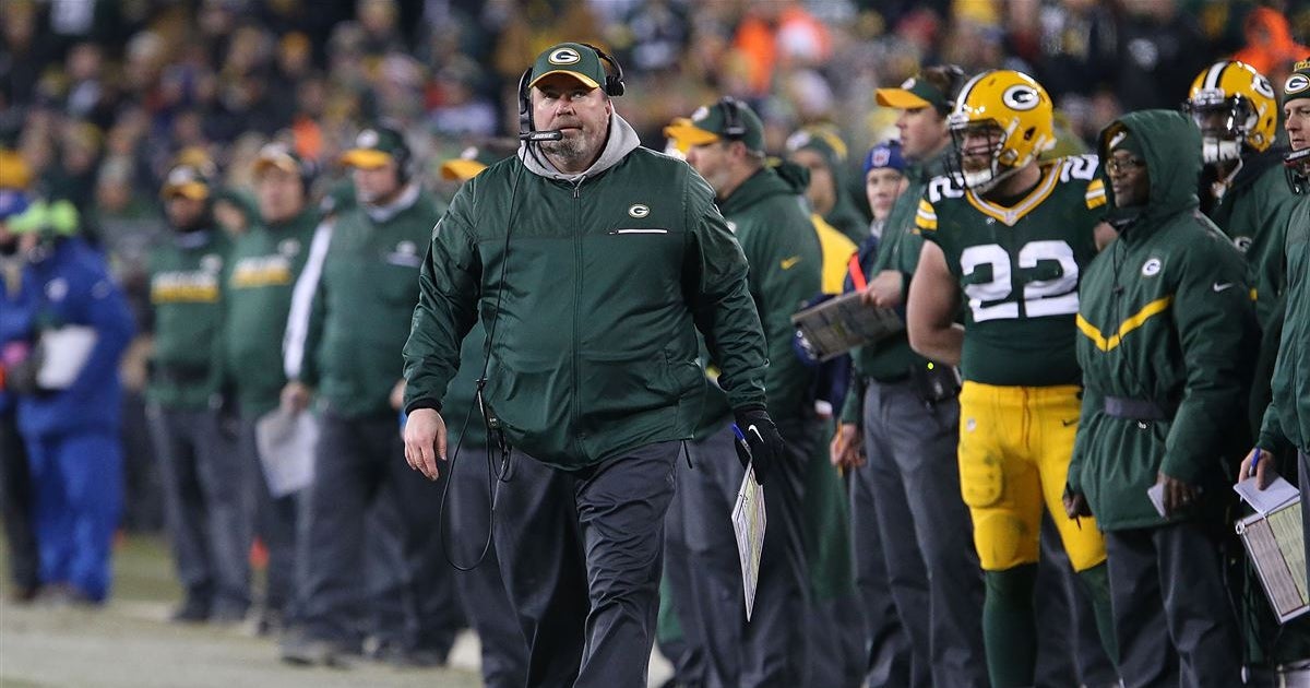 What channel are the Green Bay Packers playing on tonight