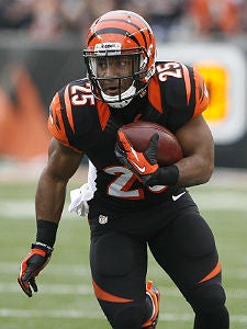 UNC legend Giovani Bernard retires from the NFL - Tar Heel Blog