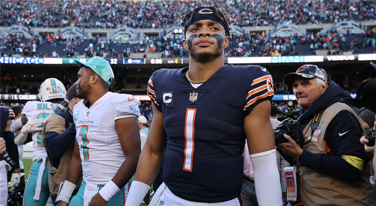 Chicago Bears' Justin Fields acknowledges 'terrible' performance after  posting career-worst 27.7 passer rating in win - ESPN