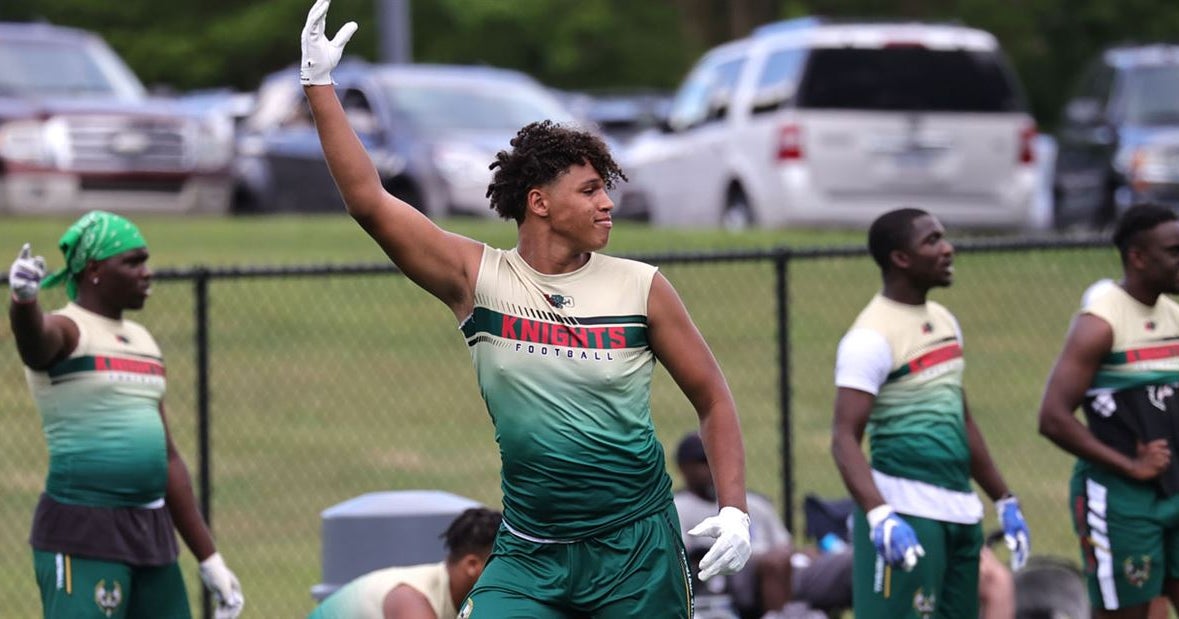 UNC assistant coach John Lilly Excited About Tight End Bryson Nesbit's Ceiling UNC assistant coach John Lilly Excited About Tight End Bryson Nesbit's Ceiling