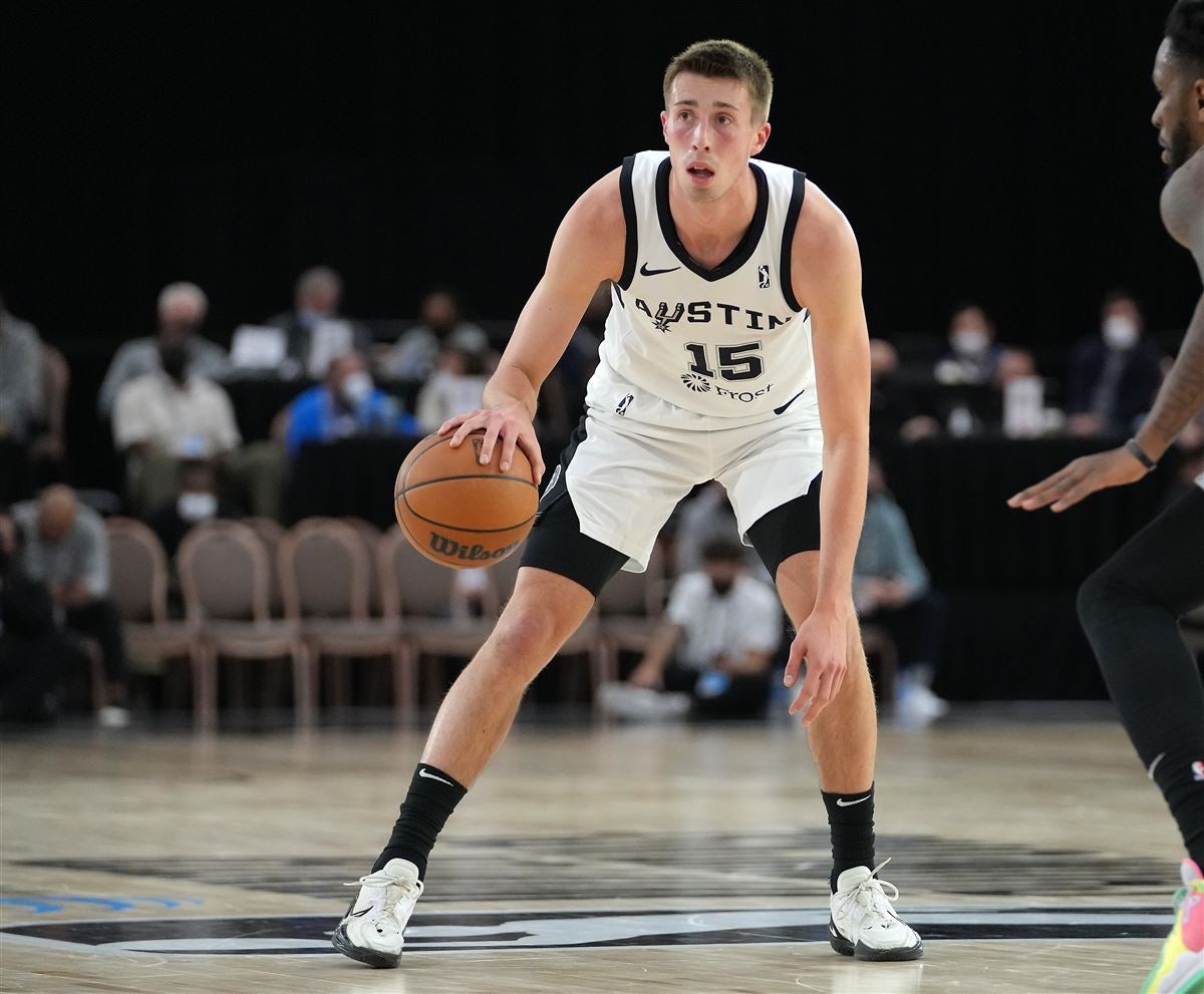 former-hawkeye-joe-wieskamp-converted-to-standard-nba-contract