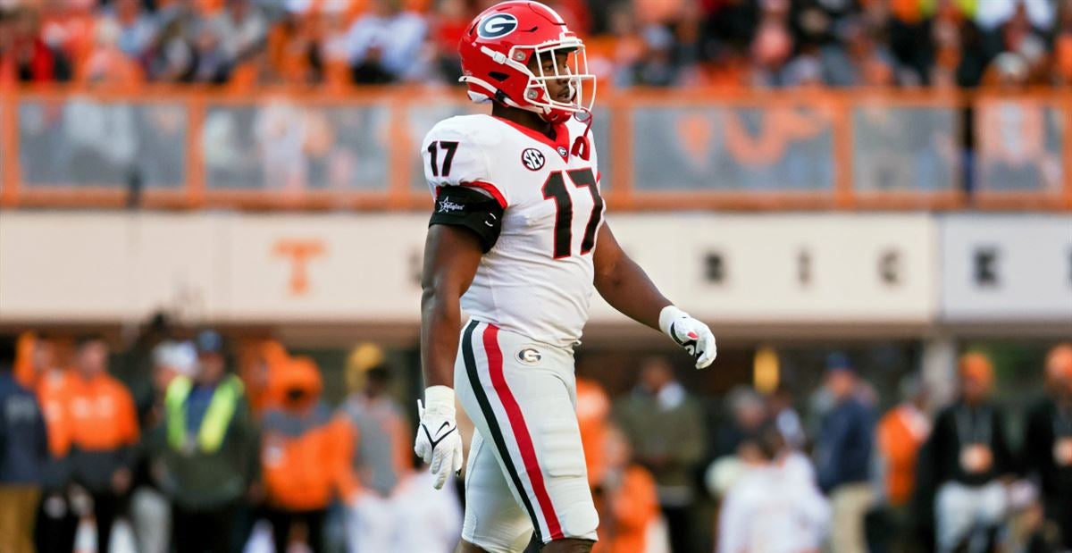 Georgia LB Nakobe Dean declared for the 2022 NFL Draft. Dean (6-0, 225lbs)  is a projected first-round pick.