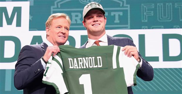 Jets sign OL Tom Compton to help protect Sam Darnold