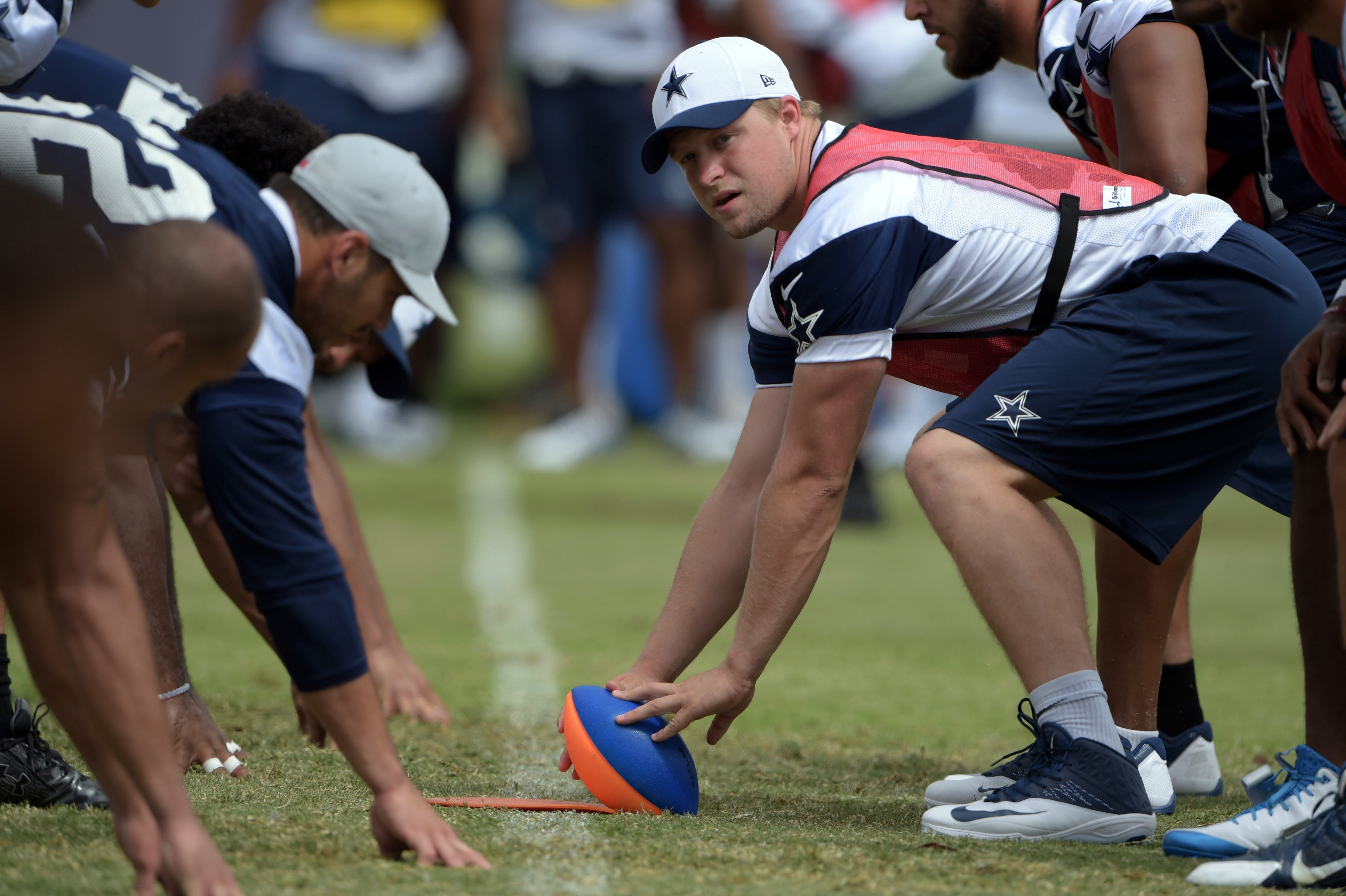 The Broncos sign a high school science teacher to be their long snapper -  Mile High Sports