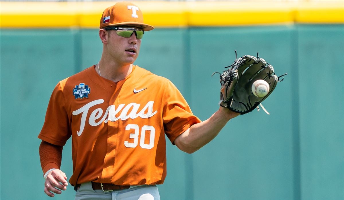 Texas Baseball: Longhorns lose starting SS to portal in Mitchell Daly