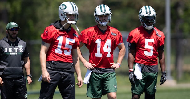 Three Reasons to Watch Jets Battle Bucs Saturday Night - Sports Illustrated  New York Jets News, Analysis and More