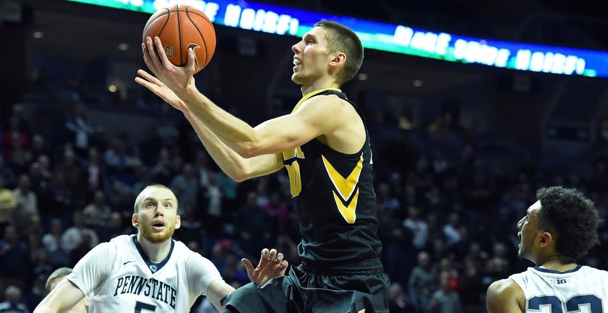 Former Iowa star Jarrod Uthoff signs deal with Toronto Raptors