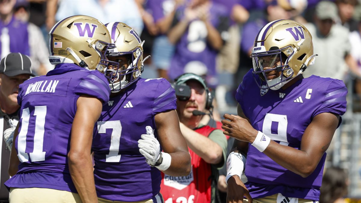 Washington Kicks Off 2023 Season With Blowout Win Over Boise State