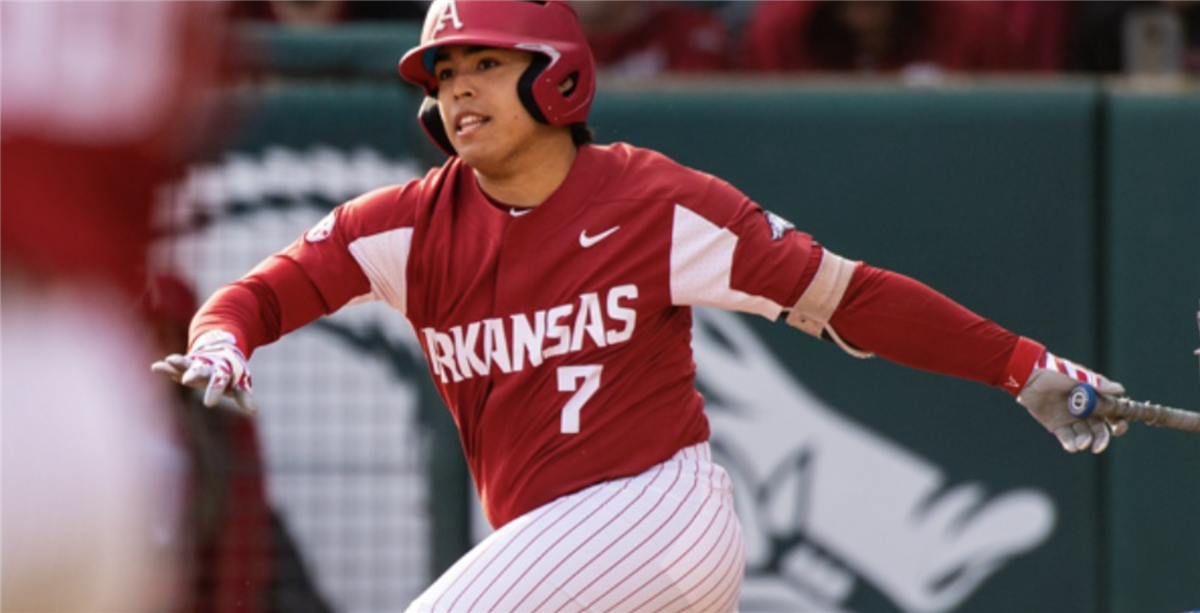 Razorback catcher enters transfer portal