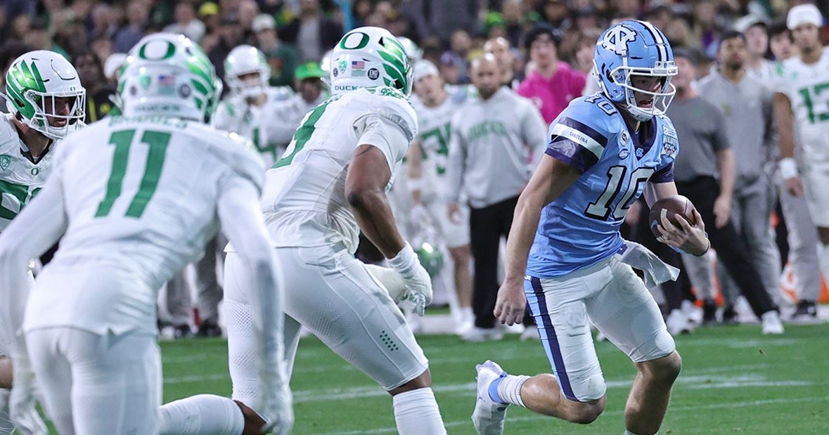 Oregon’s Late Touchdown Tops North Carolina in Holiday Bowl