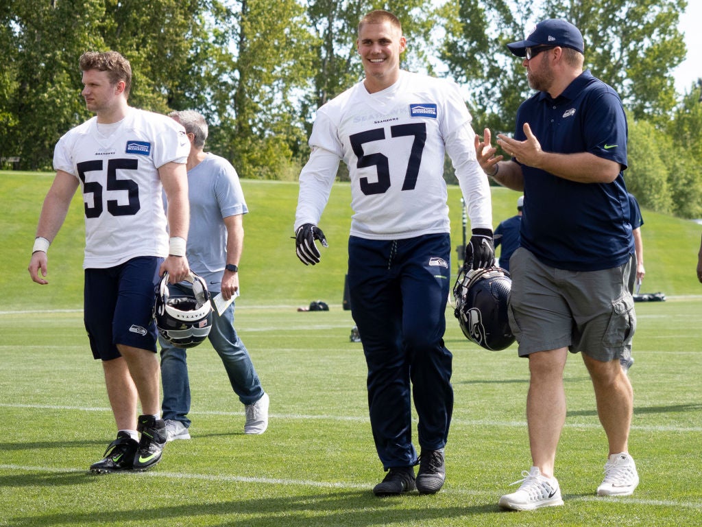 Inside Cody Barton's 'K.J. Wright play' that helped the Seahawks beat the  Broncos