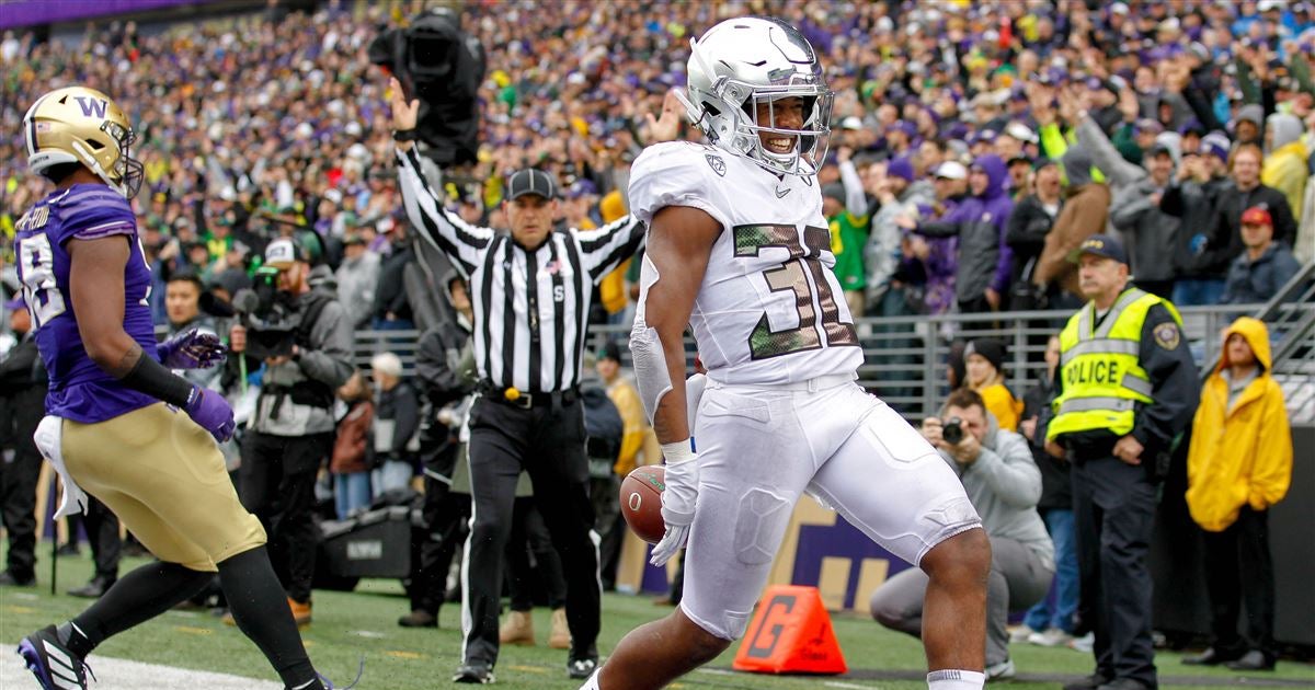 Ranking the Oregon uniform combinations so far this season