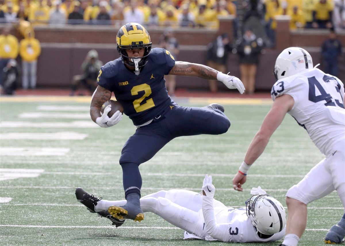 Chase Garbers shows off his wheels on 18-yard scramble vs. Miami