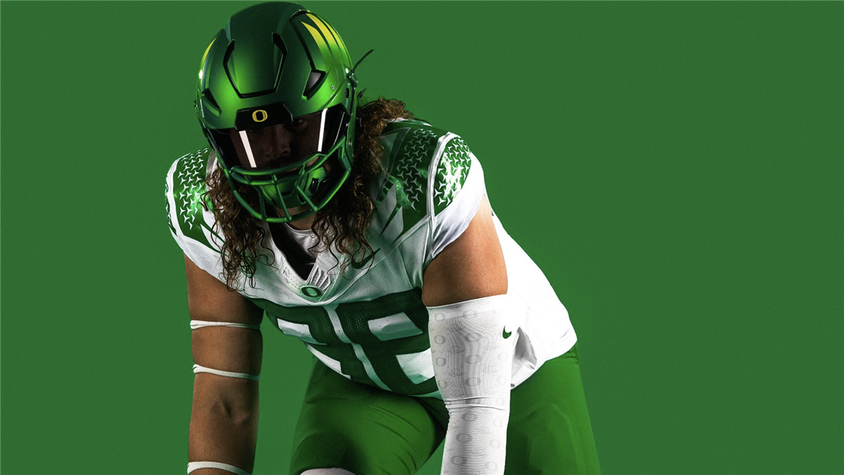 No. 8 Oregon announces uniforms for week nine vs. Cal