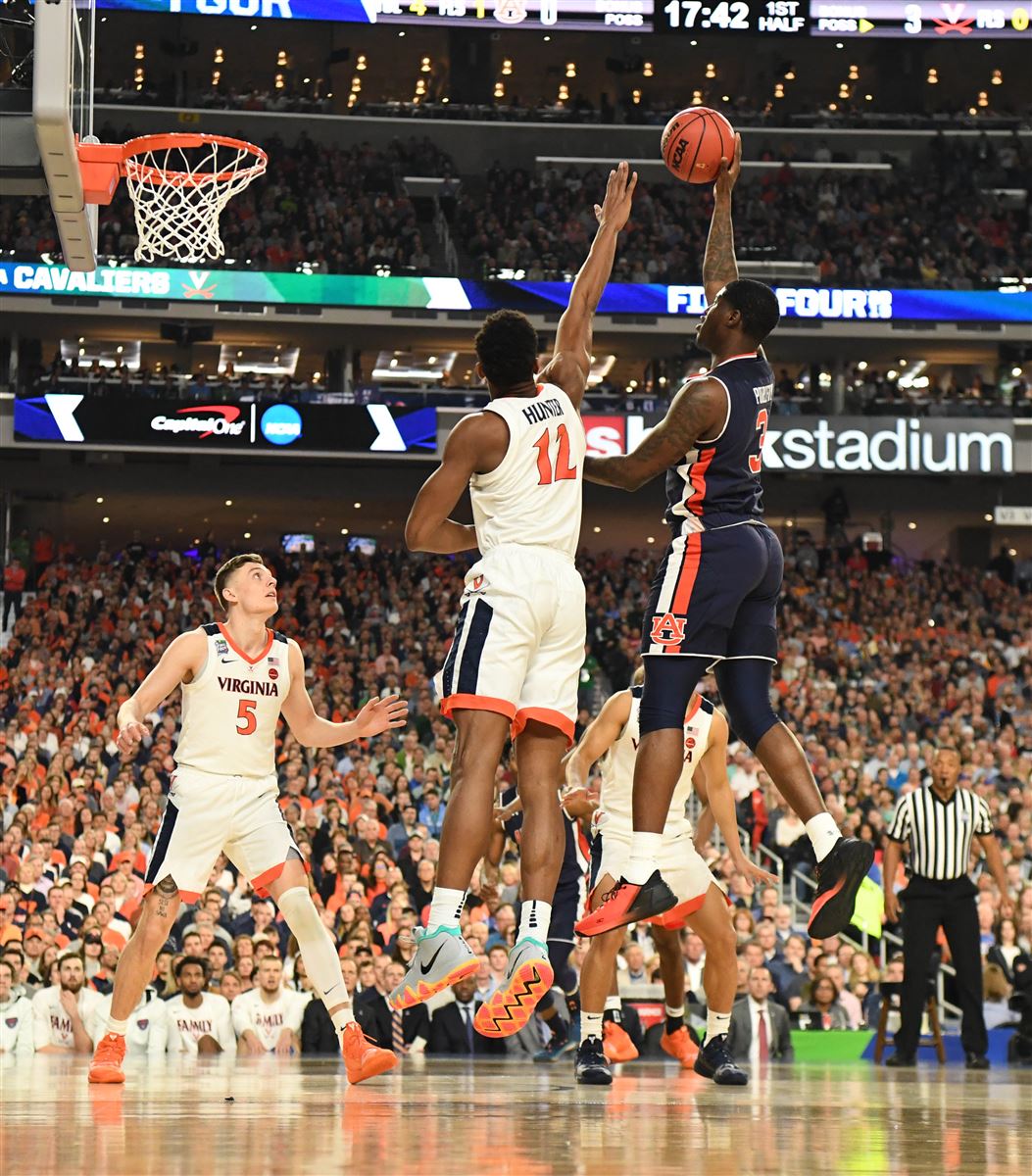 Scenes from Minneapolis: Auburn vs. Virginia