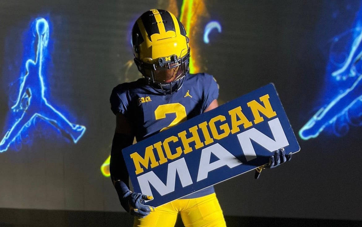 Denard Robinson snags 'NCAA Football 14' cover