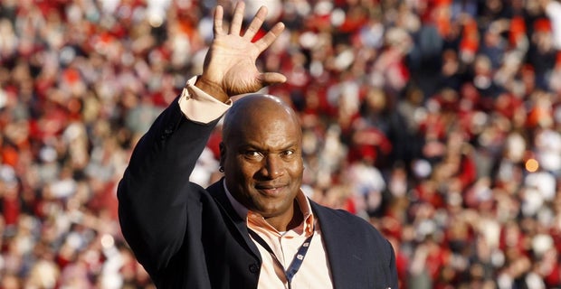 Auburn legend Bo Jackson to have procedure to fix year-long hiccups -  College Football HQ