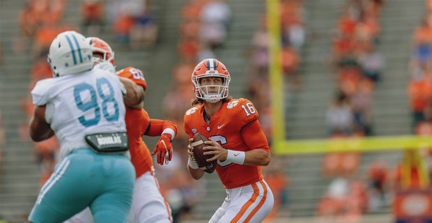 2021 Nfl Mock Draft Race For Trevor Lawrence At No 1