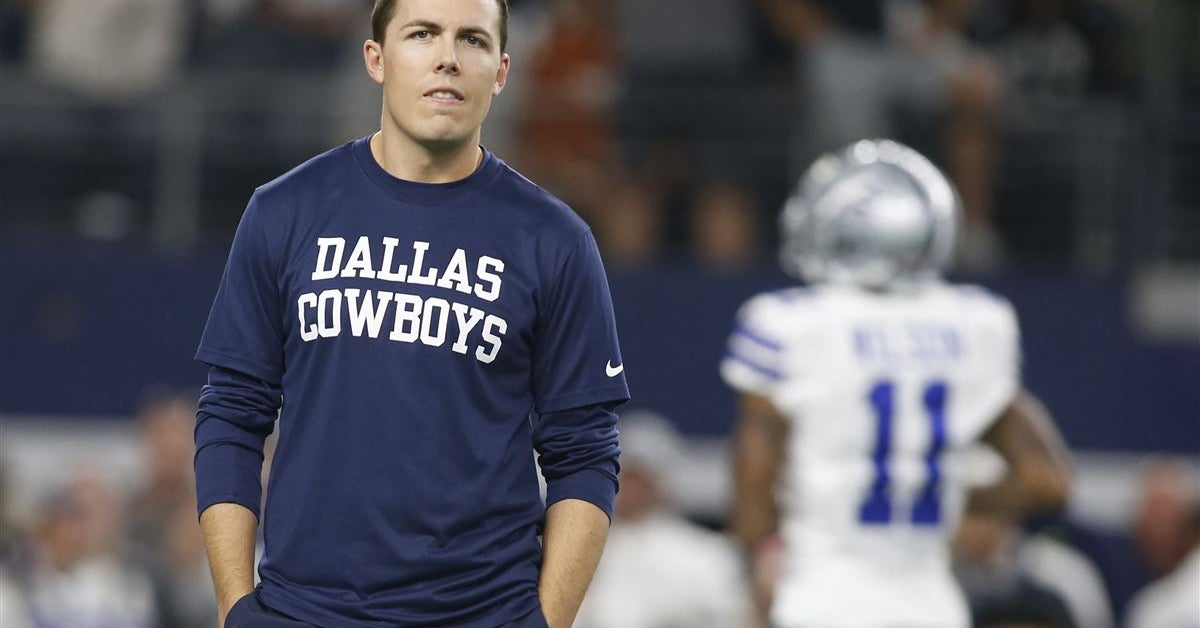 Report: Cowboys OC Kellen Moore 'torn' on Boise State HC opening