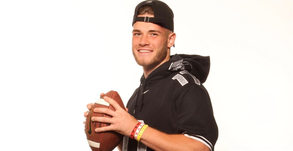 Devin Leary Profile Photos