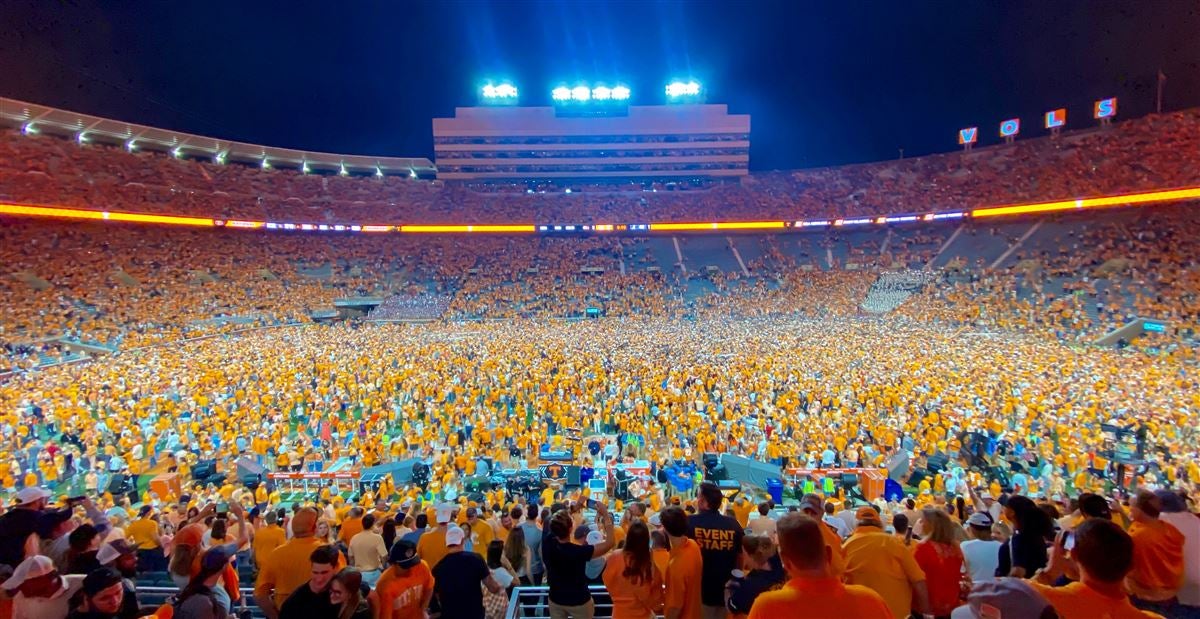 Neyland Stadium Noise Record Set In Tennessees Win Over Alabama 3859