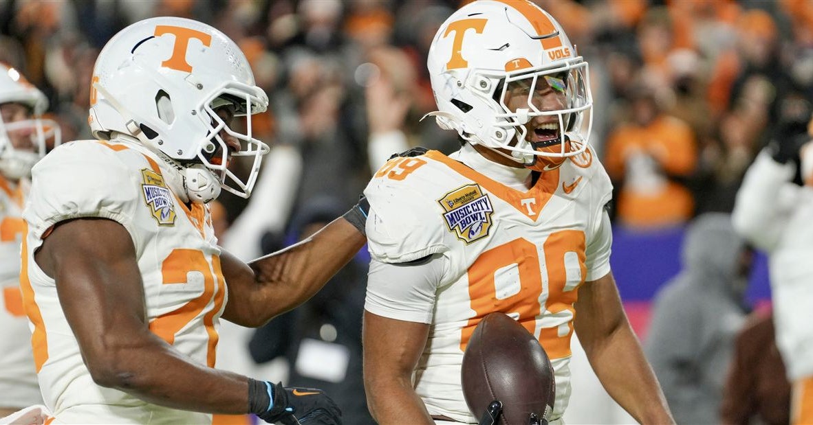 CBS Sports Projects Tennessee Football in 2026 Bowl Game